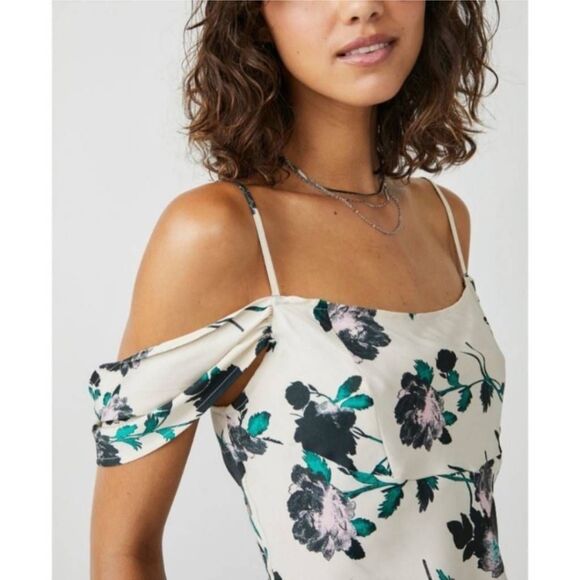 Free People Cassandra Off-Shoulder Crop Top - Picture 1 of 9